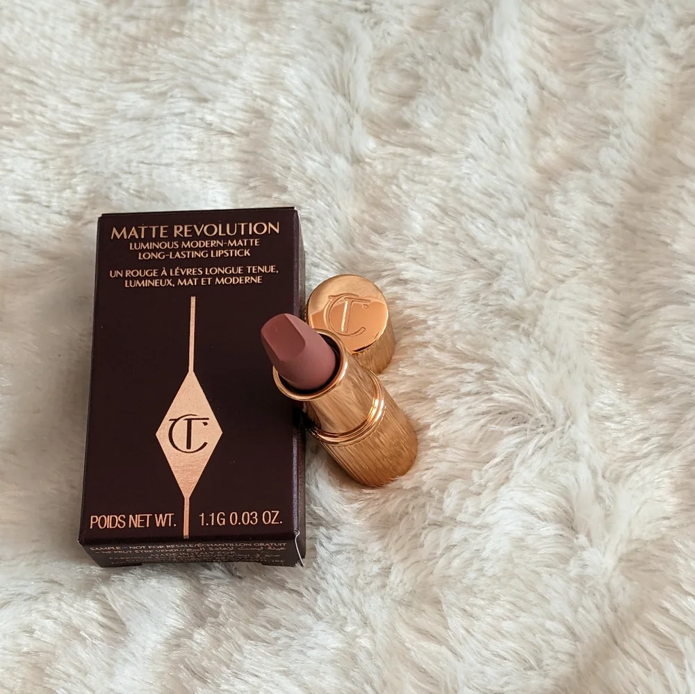 Charlotte tilbury mini lipstick